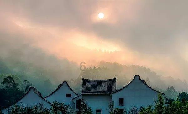 逃离洁白的宾馆