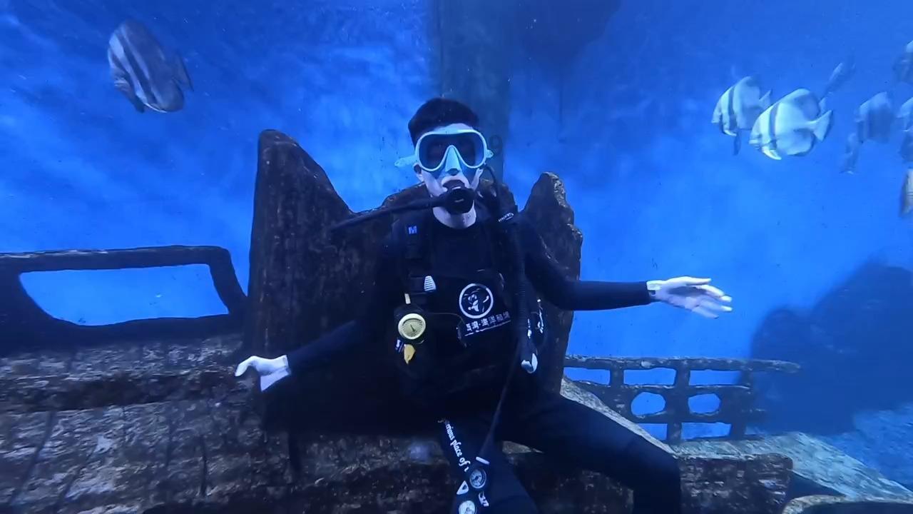 艾米高中校服