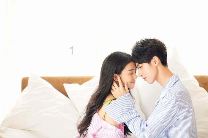 我深爱着一个女生，但是她不知道，我该不该表白？游戏画面