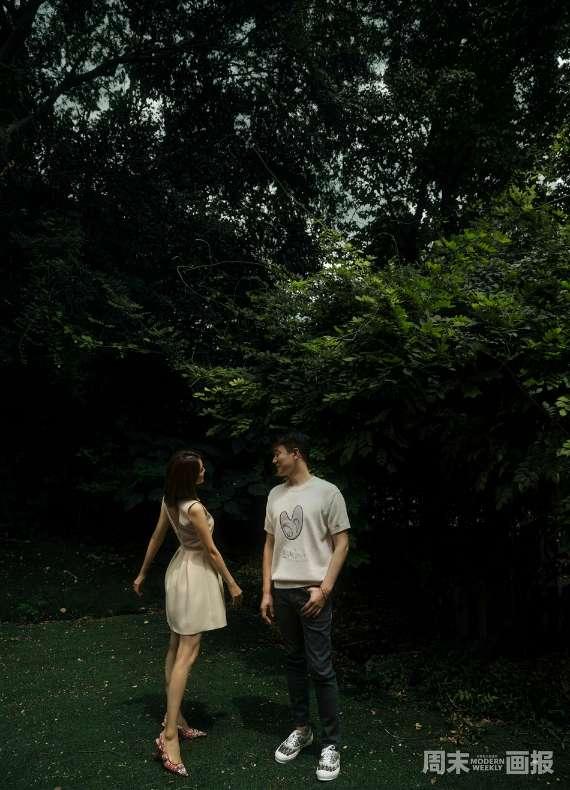 琳娜整理房间
