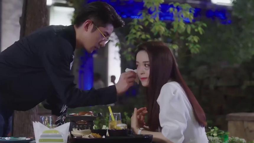 学医的女生为什么要带红绳？