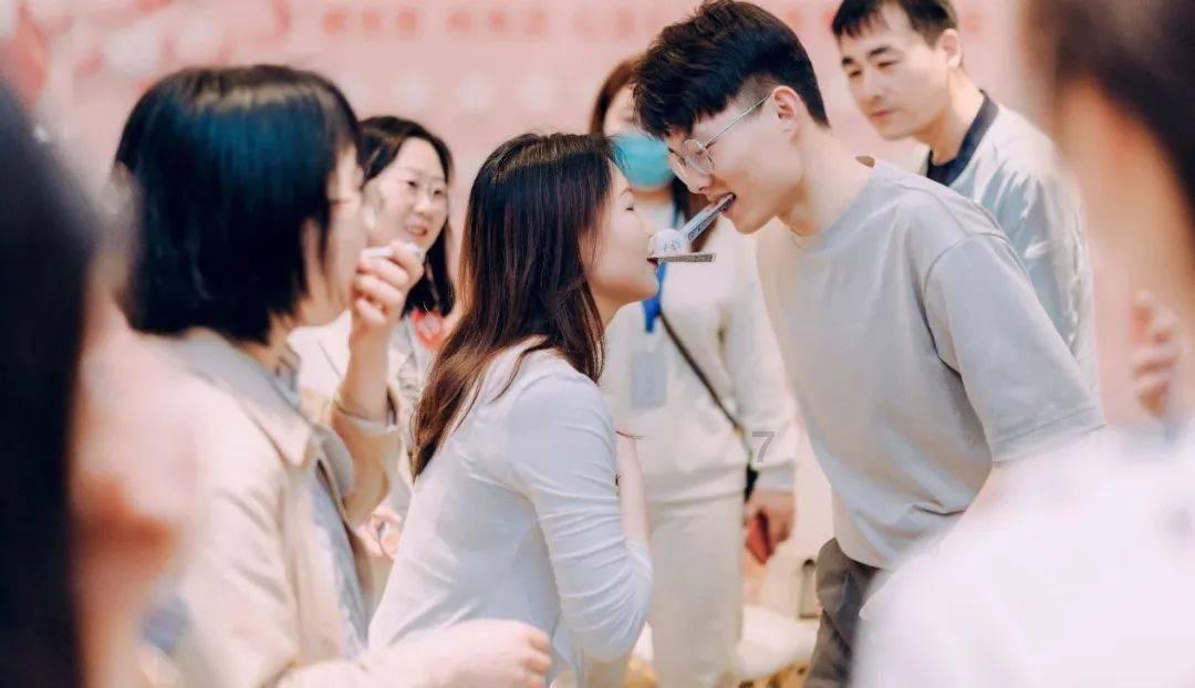 共享经济的迭代升级 电动车界流行“共享充电宝”