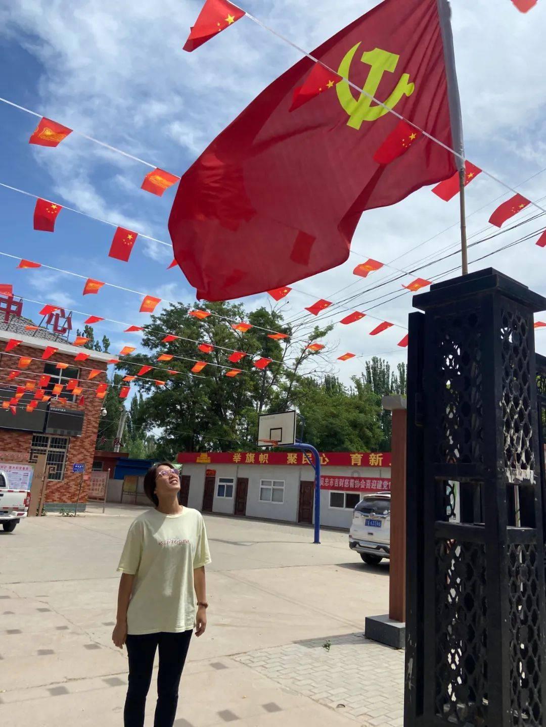 如果一颗核弹在海底300米处引爆，会造成什么后果？会引起大海啸吗？游戏画面
