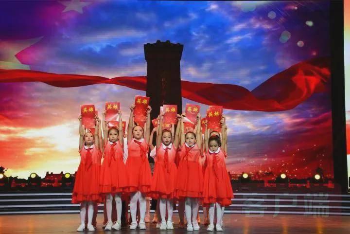 滑动蓝色方块选关版