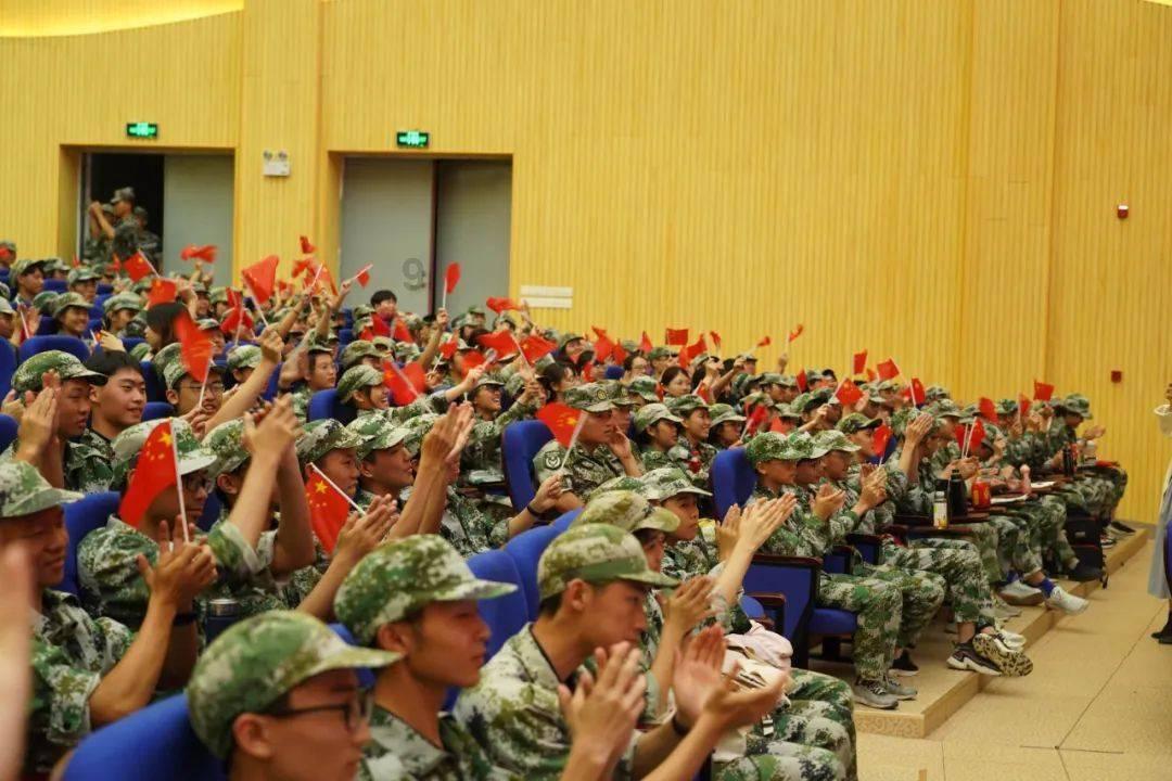 沙漠前行