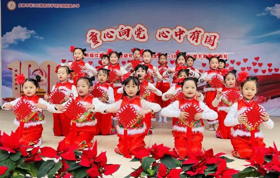 男生表白一个女生，被拒绝了四五次，之后离开了，女生说男生渣男，薄情，这怎么解释？游戏画面