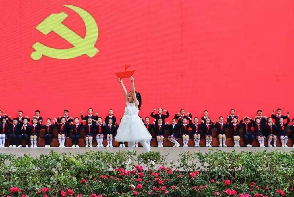组装机械警暴龙