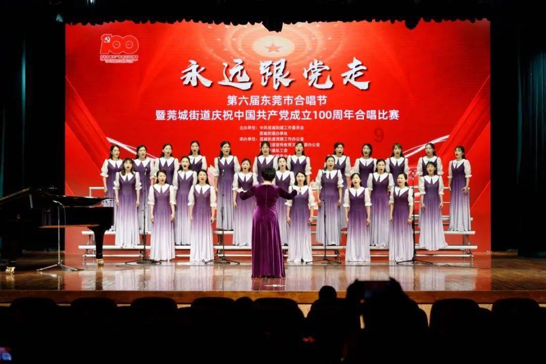 迷失在街头的男孩