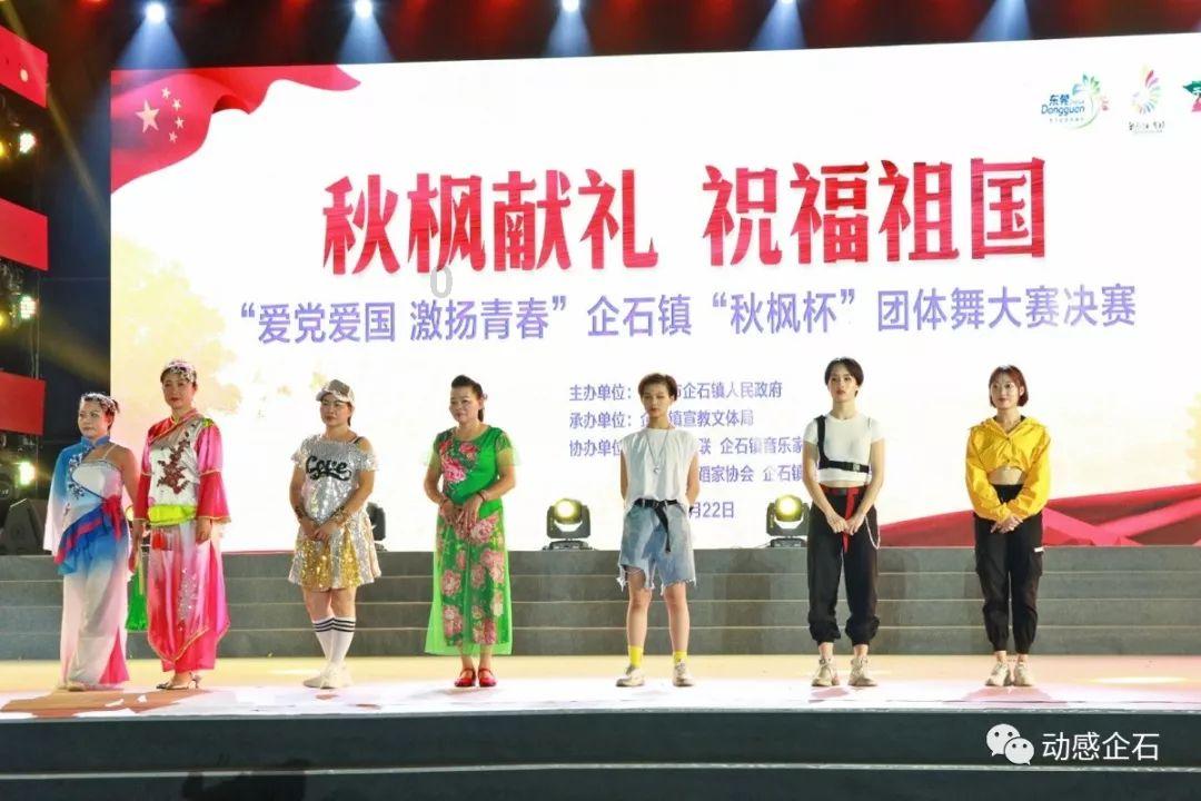 小猫钓鱼游戏龙王版有船