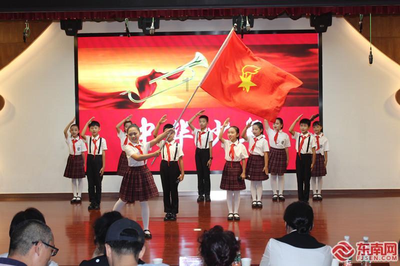 机智问答网页-了解更多关于一个女孩突然说,我想你了! 我应该怎么回答的信息