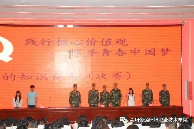红楼梦：贾府遭此变故，被锦衣卫包围贾府，这下在劫难逃！游戏画面