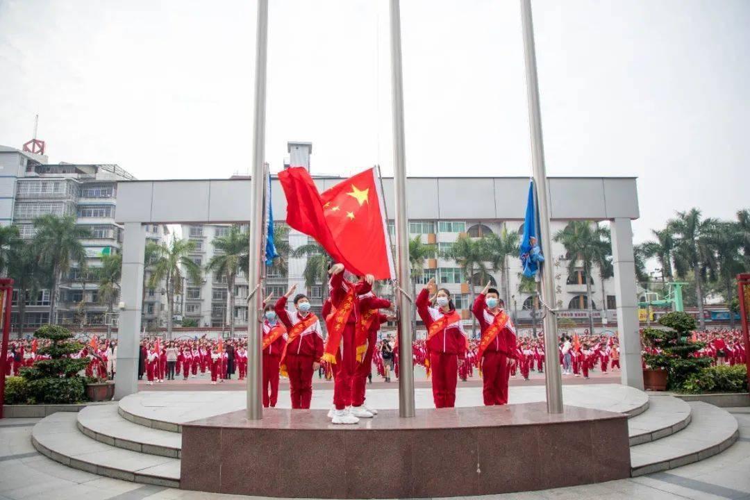 小猫钓鱼游戏龙王版有船