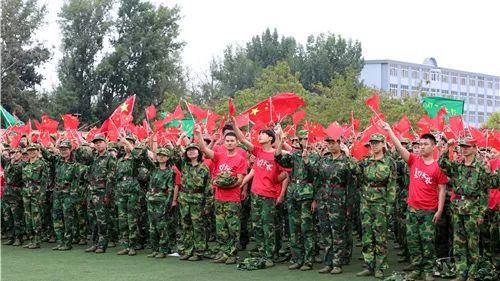 江苏南通:“生肖龙灯彩”迎新年