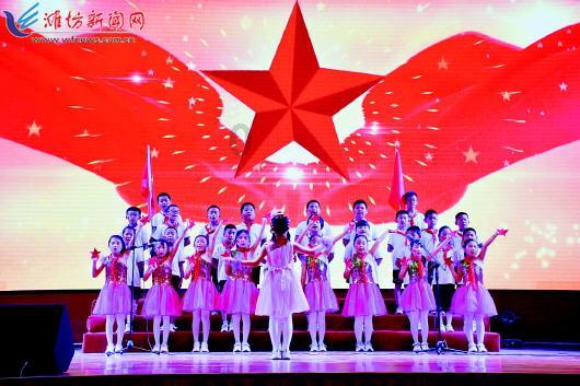 董宇辉居首、韦东奕杨紫入选中国90后十大影响力人物