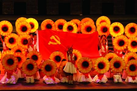 困在俱乐部的少女
