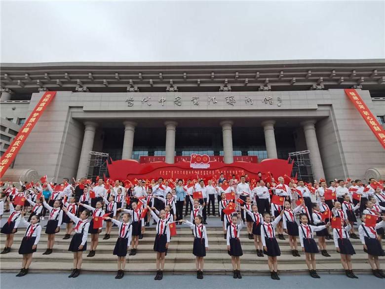 儿子网上认识一个15岁孩子有抑郁症并要自杀？游戏画面