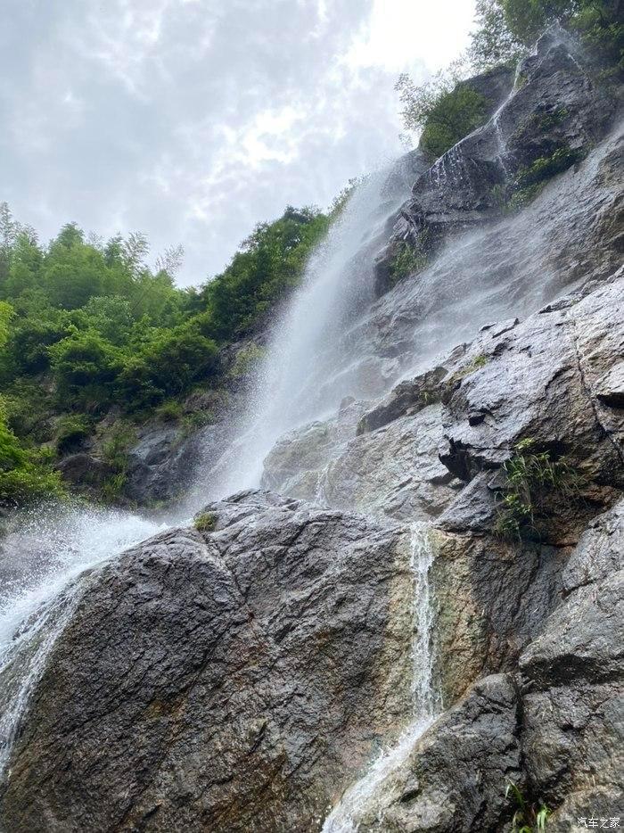 小猫钓鱼游戏龙王版有船