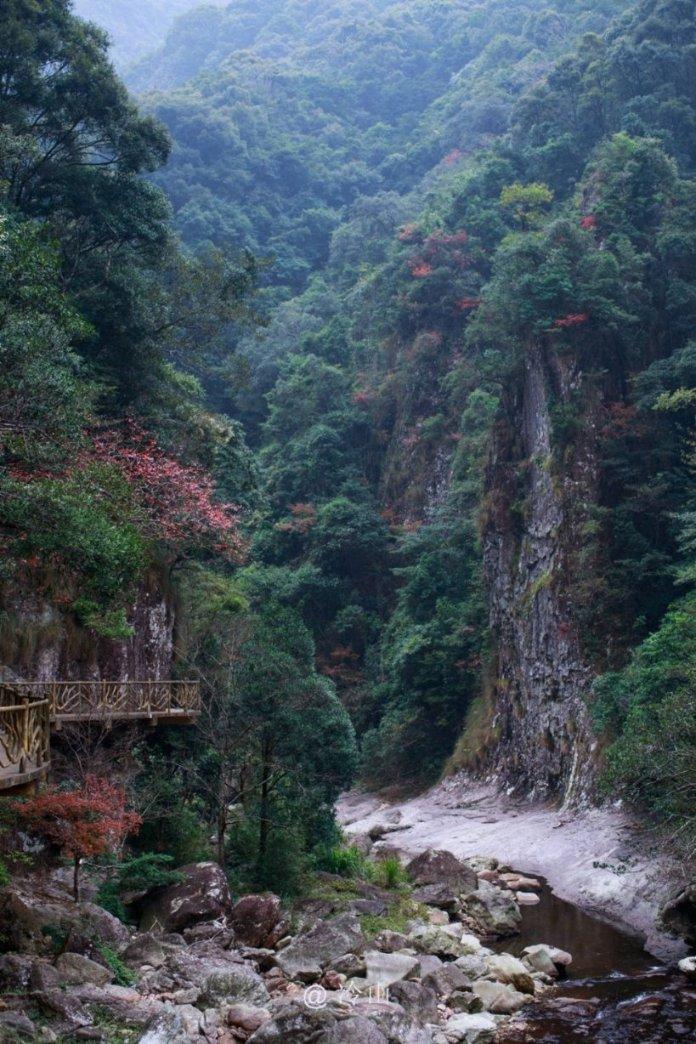 当别人问你对他情深有几许高情商的人怎么幽默回复？游戏画面