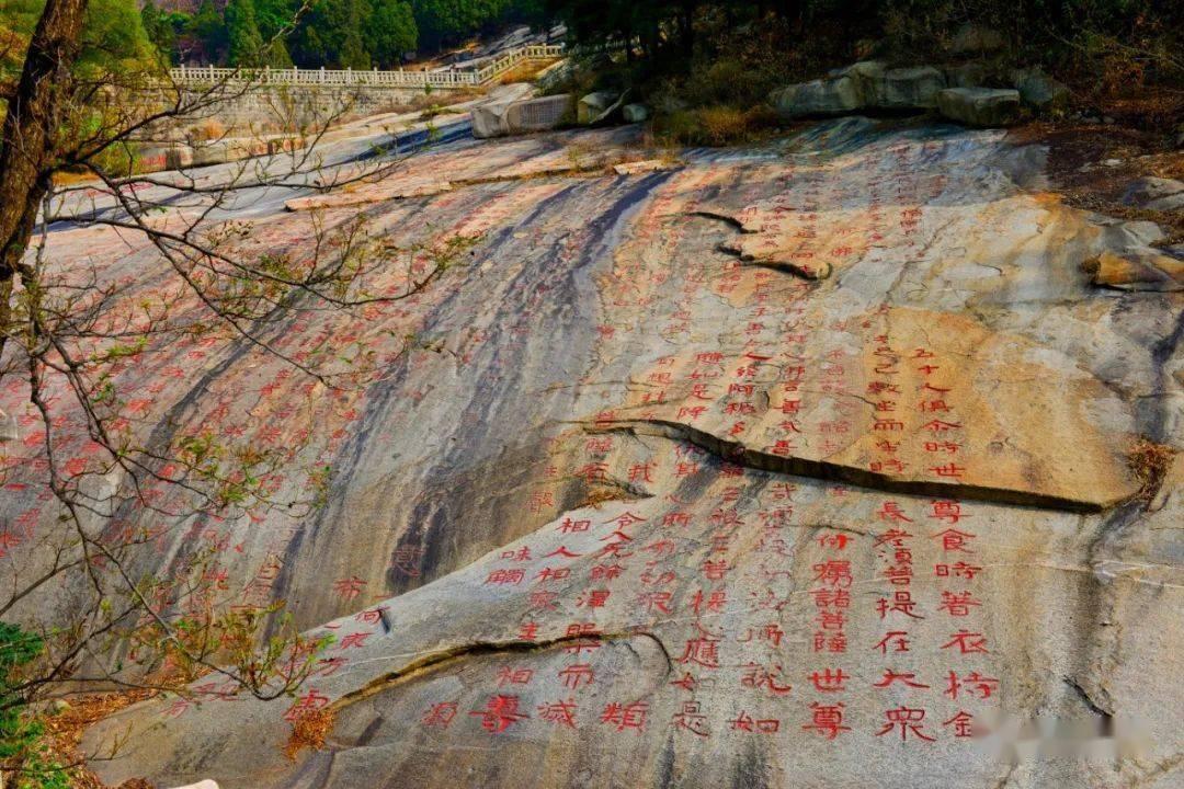 徐州义安山发现天然钟乳石溶洞