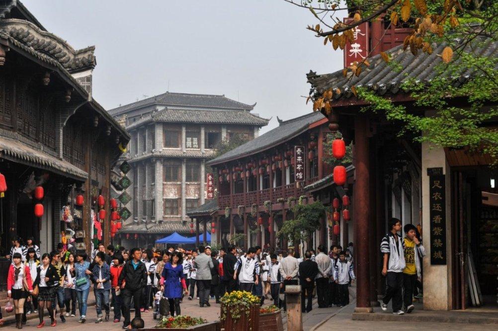 逃离洁白的宾馆
