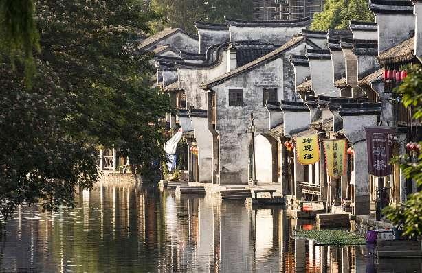 如何评价由赵丽颖、肖央、董子健主演的悬疑剧《谁是凶手》？游戏画面