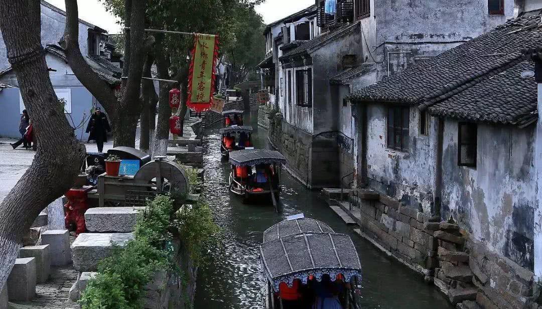 黄晓明与胡歌:谁在“跟风”?谁在“弃权”?