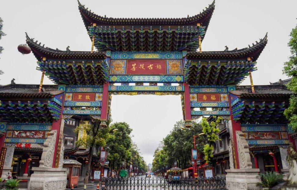 老人头痛的原因竟然是被蜱虫连吸数日，为什么蜱虫能寄生在人类的皮肤里呢？