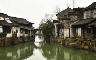 很多深圳人都不是真正的快乐,但他是...