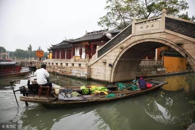救援老画家