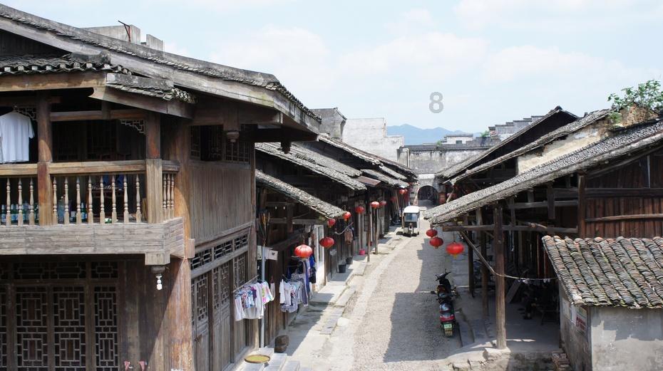 逃离霍比特人洞屋