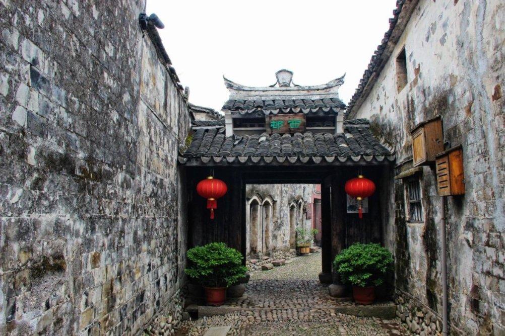李自成打进北京,那些下跪投降的人最后是什么下场?“很惨”
