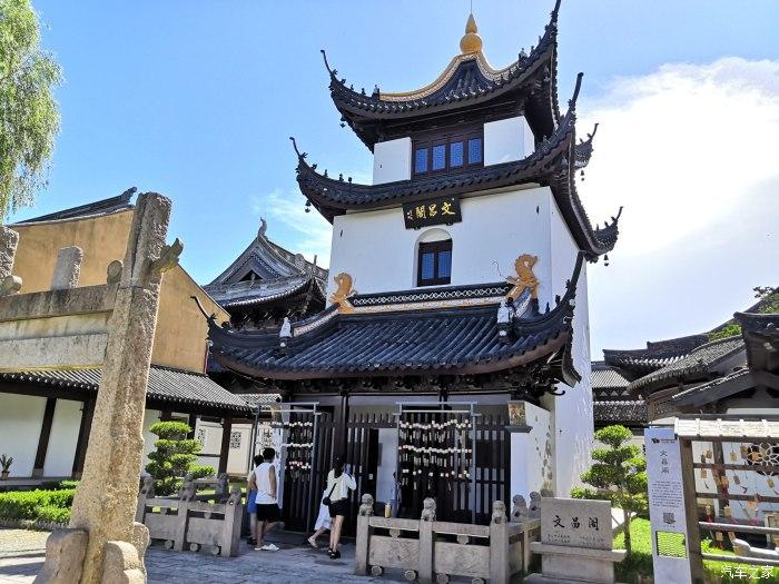 重庆百货吸收合并重庆商社 停牌确保异议股东现金选择权顺利实施