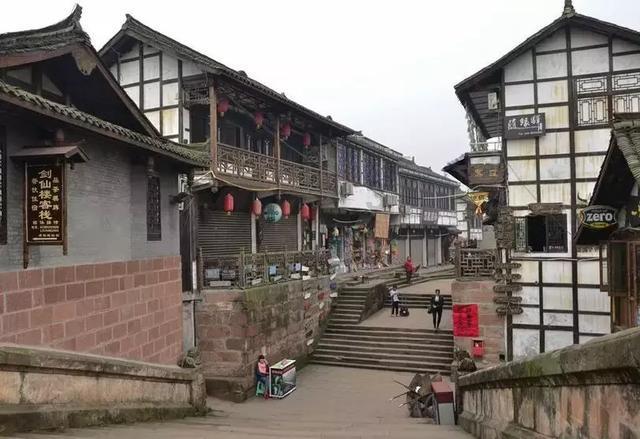 方山：郭攀峰履新职
