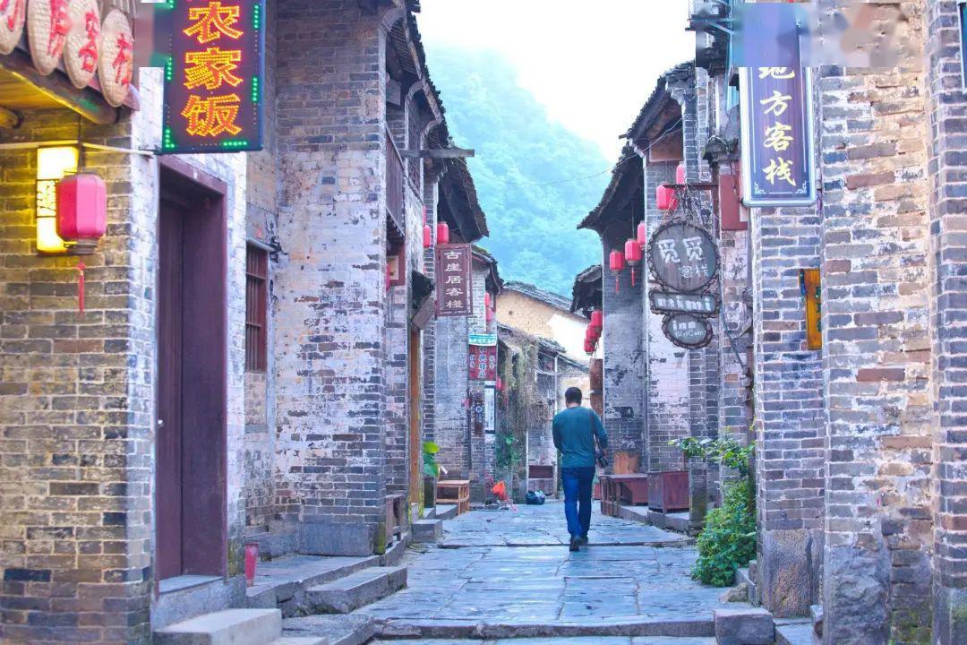 路易十五情妇蓬帕杜夫人,洛可可女王,“七年战争“的推动者