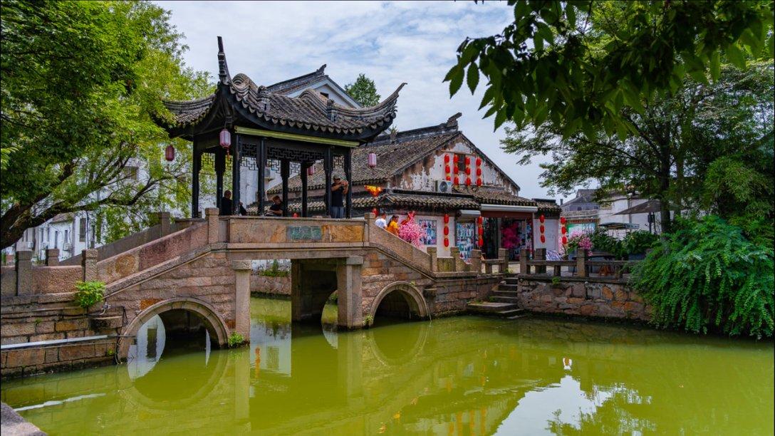 跳出深坑