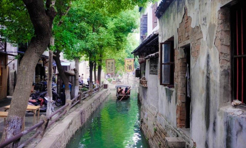 飞机上乘客突发疾病紧急寻医 排名第一的直博厦大医学生站了出来