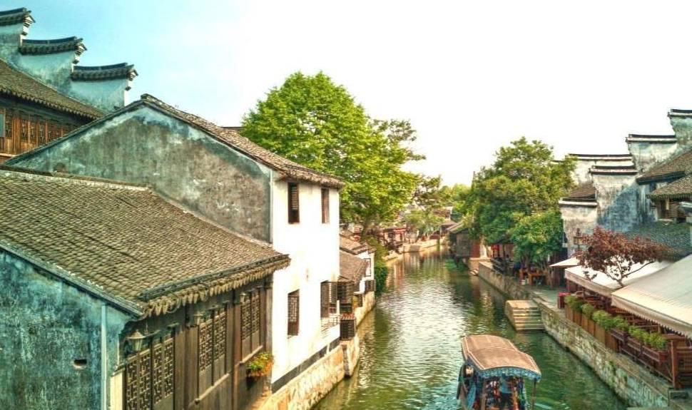 体彩乐小星亮相筑城新春年货节