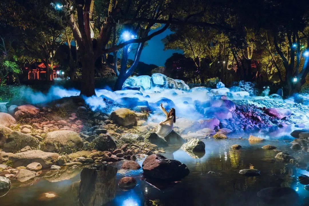 邢台经济开发区:寒冬时节采藕忙
